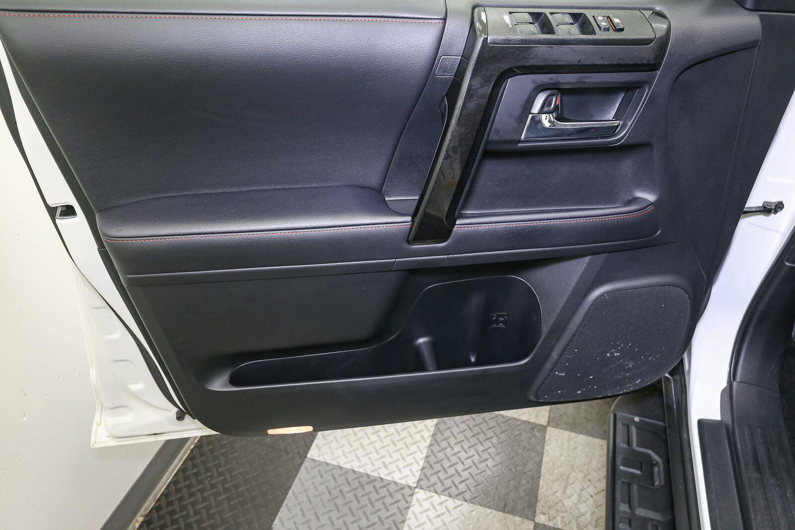 Used 2024 Toyota 4Runner TRD Off-Road Premium w/ Off Road Premium Plus Package AWD/4WD image 40