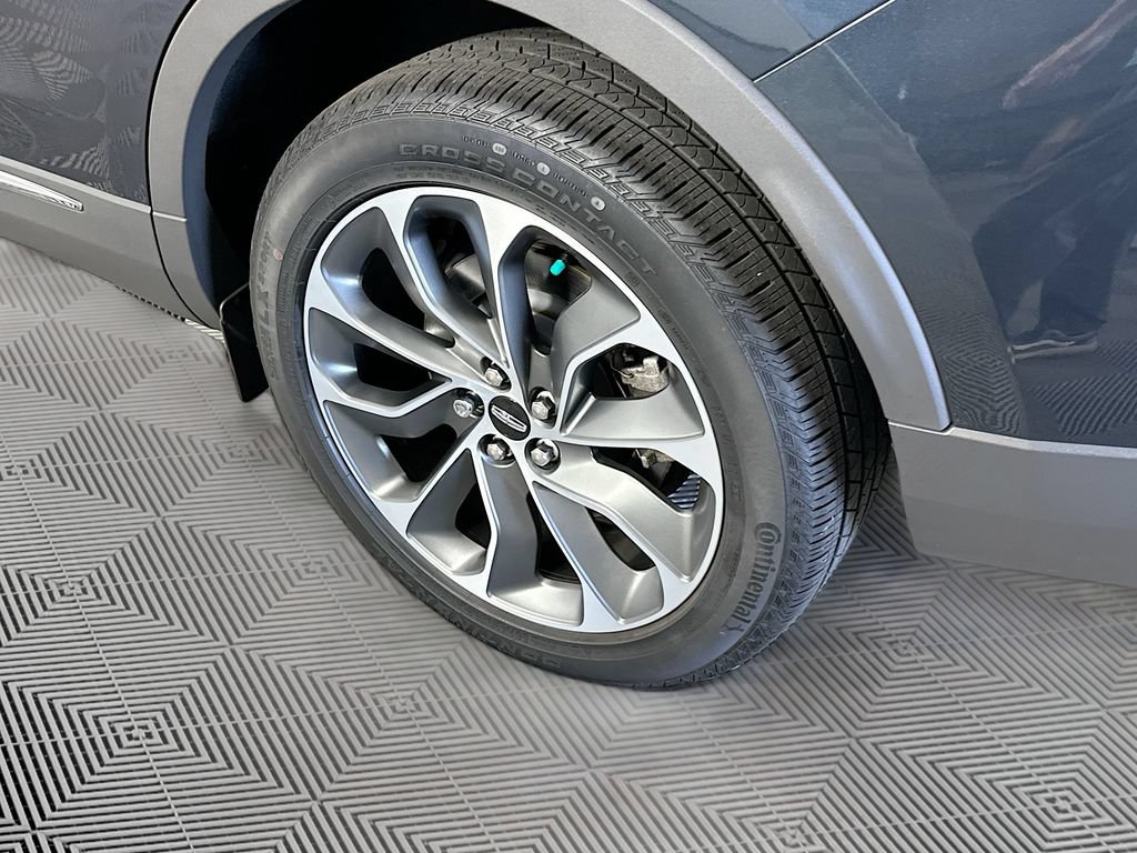 Used 2023 Lincoln Nautilus Reserve AWD/4WD image 40