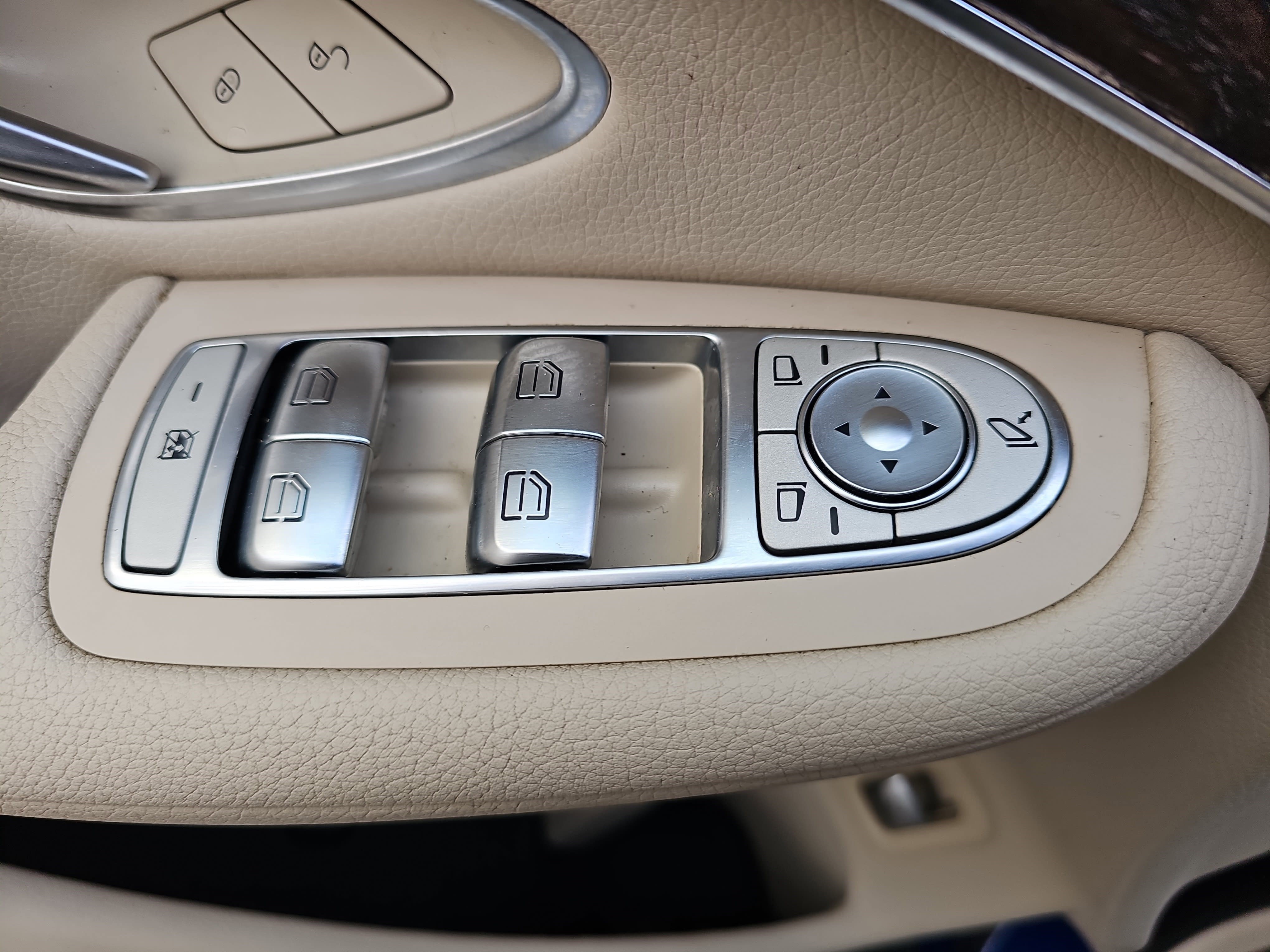 Used 2018 Mercedes-Benz GLC 300 image 30