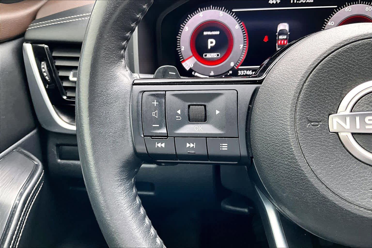 Used 2023 Nissan Rogue Platinum AWD/4WD image 24