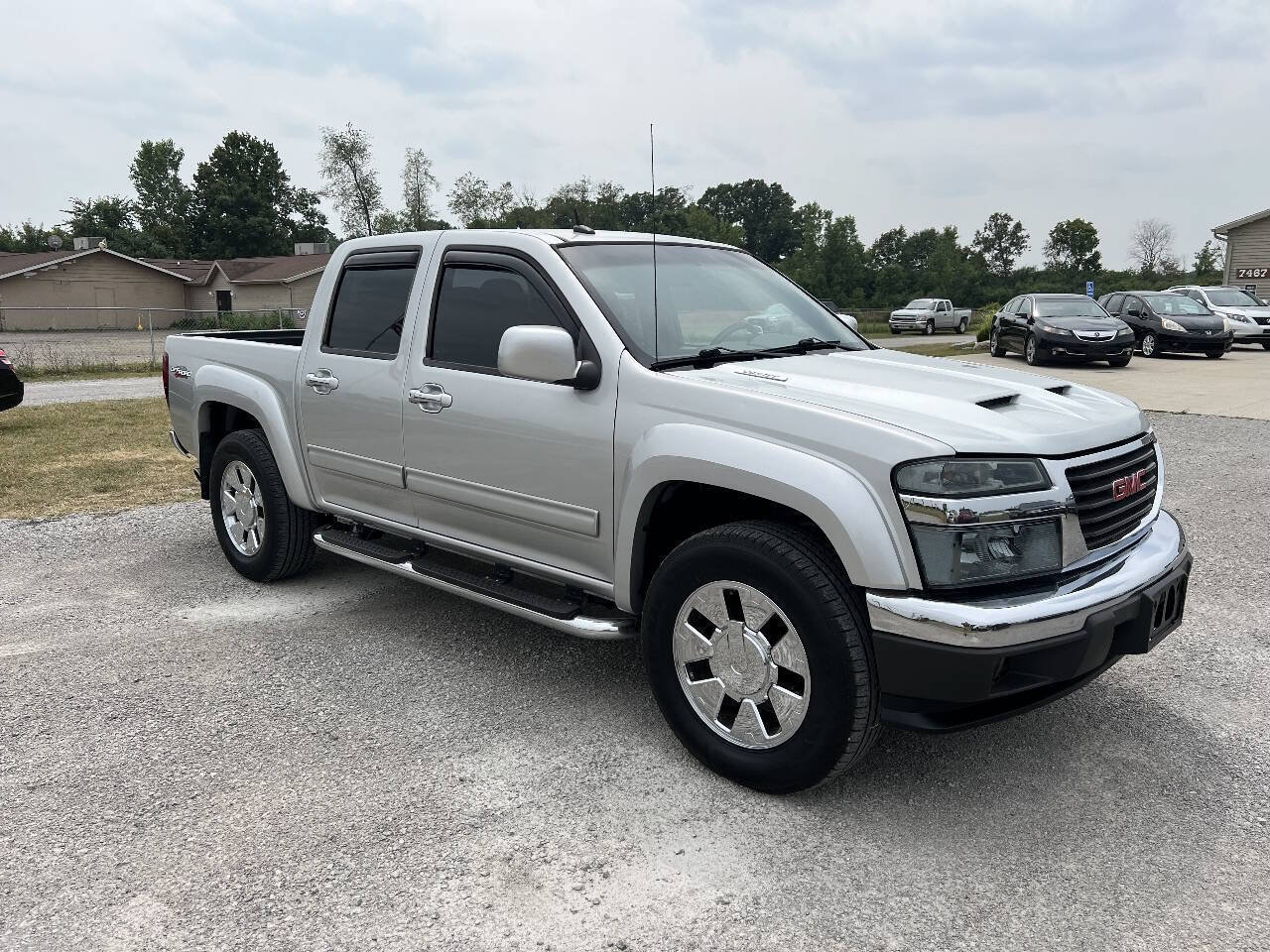 Used 2010 GMC Canyon SLE AWD/4WD image 2