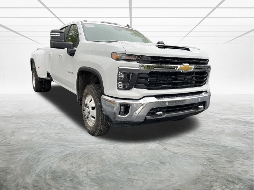 New 2026 Chevrolet Silverado 3500 LT w/ Safety Package