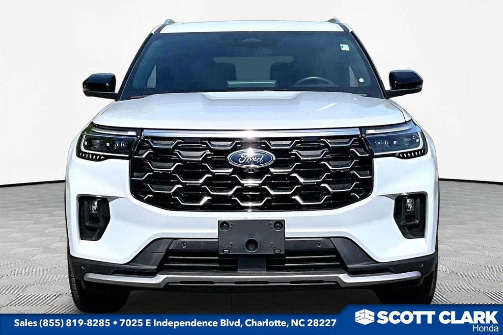 Used 2025 Ford Explorer Platinum w/ LUX Leather Package image 2
