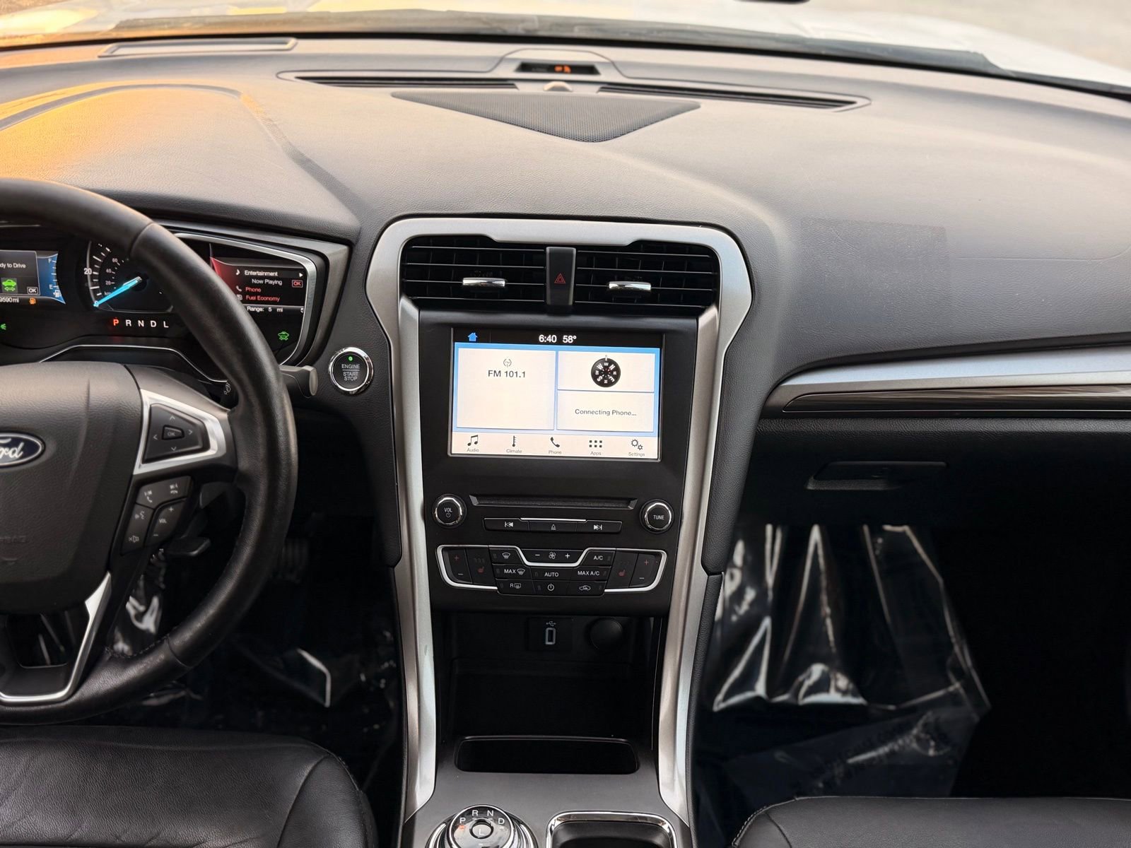 Used 2018 Ford Fusion SE w/ Equipment Group 602A FWD image 27