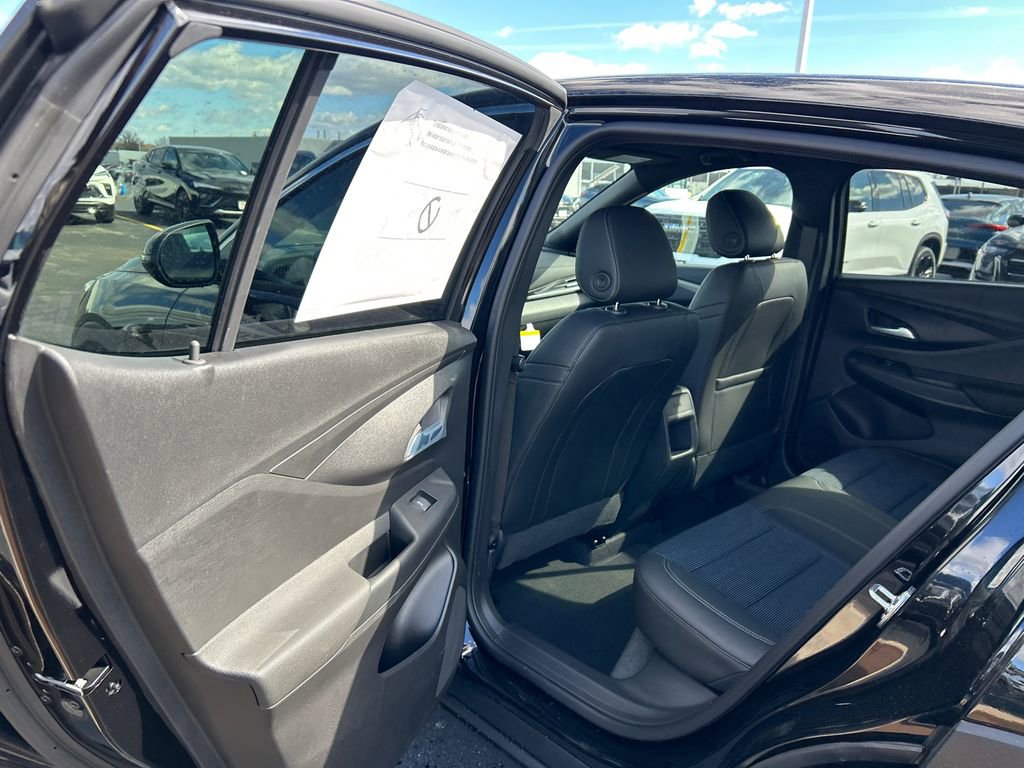 New 2026 Buick Envista Preferred FWD image 32