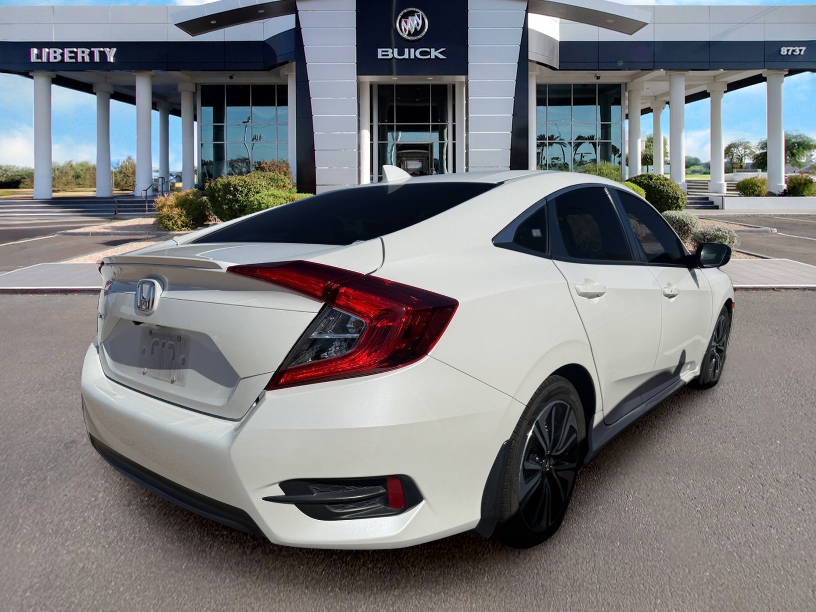 Used 2016 Honda Civic EX-L image 2