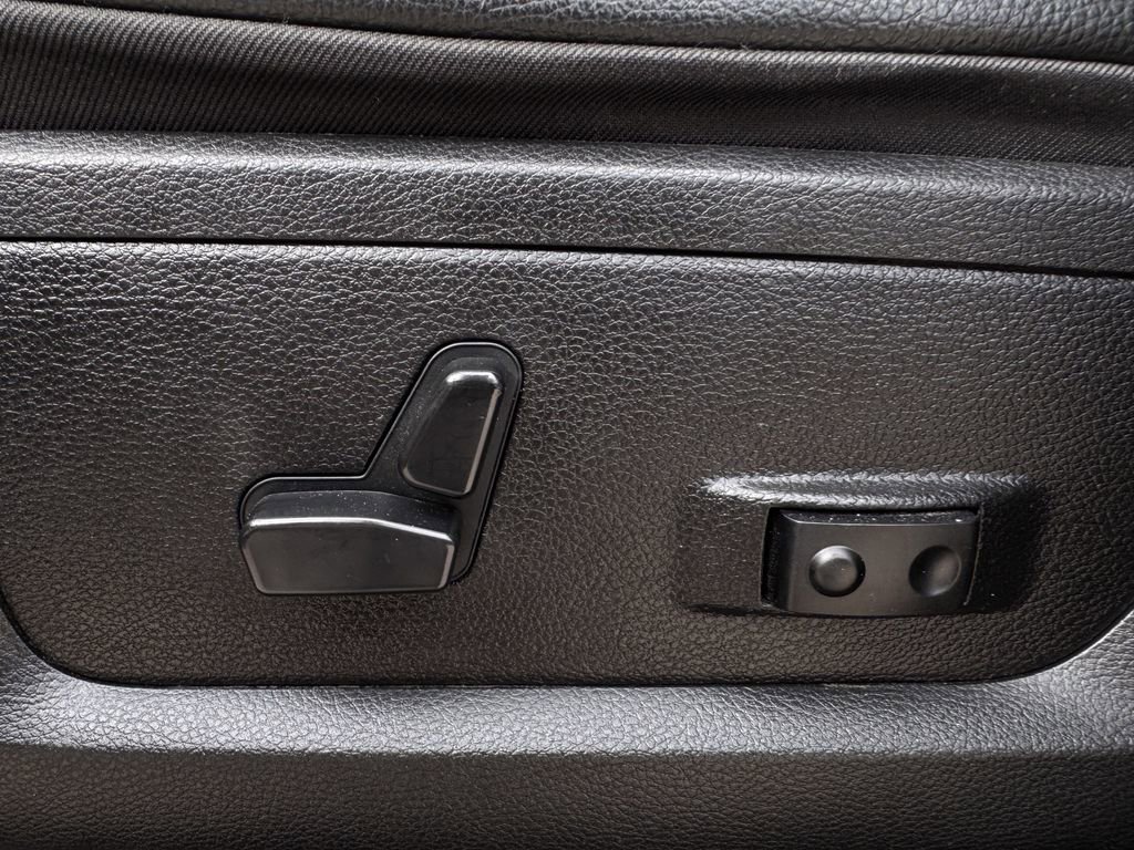 Used 2024 RAM 3500 Laramie image 27