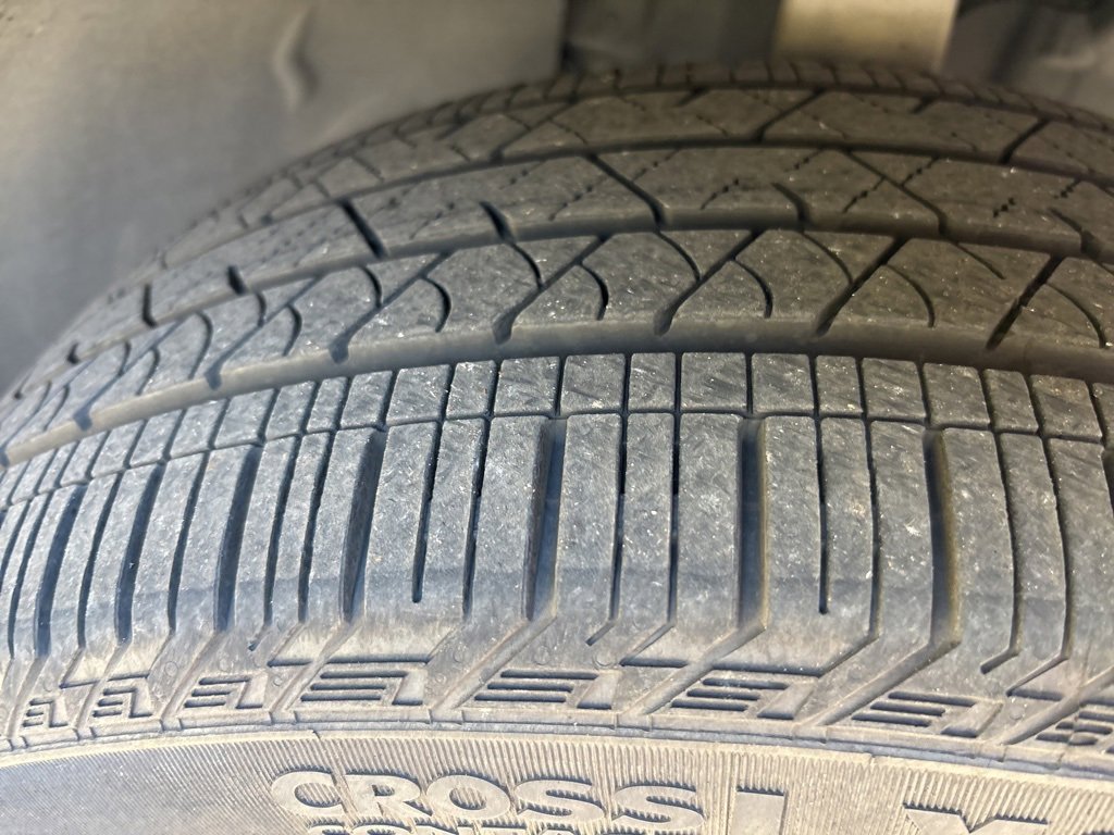 Used 2021 Volvo XC60 T5 Inscription w/ Advanced Package image 2