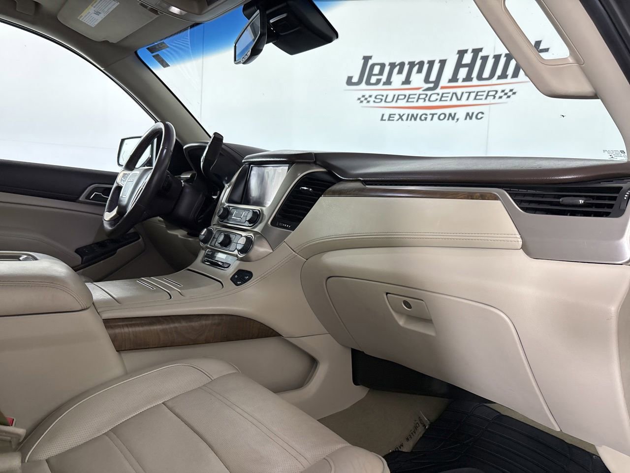 Used 2018 GMC Yukon Denali w/ Denali Ultimate Package AWD/4WD image 33