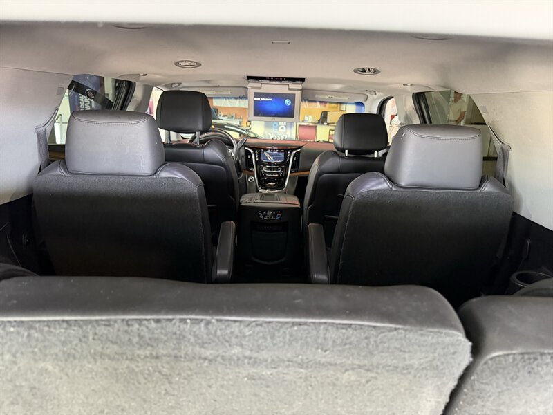 Used 2015 Cadillac Escalade Premium AWD/4WD image 36