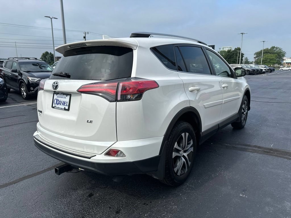 Used 2018 Toyota RAV4 LE w/ All Weather Liner Package FWD image 5