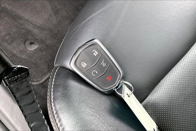Used 2022 Cadillac XT6 Premium Luxury w/ Technology Package FWD image 11