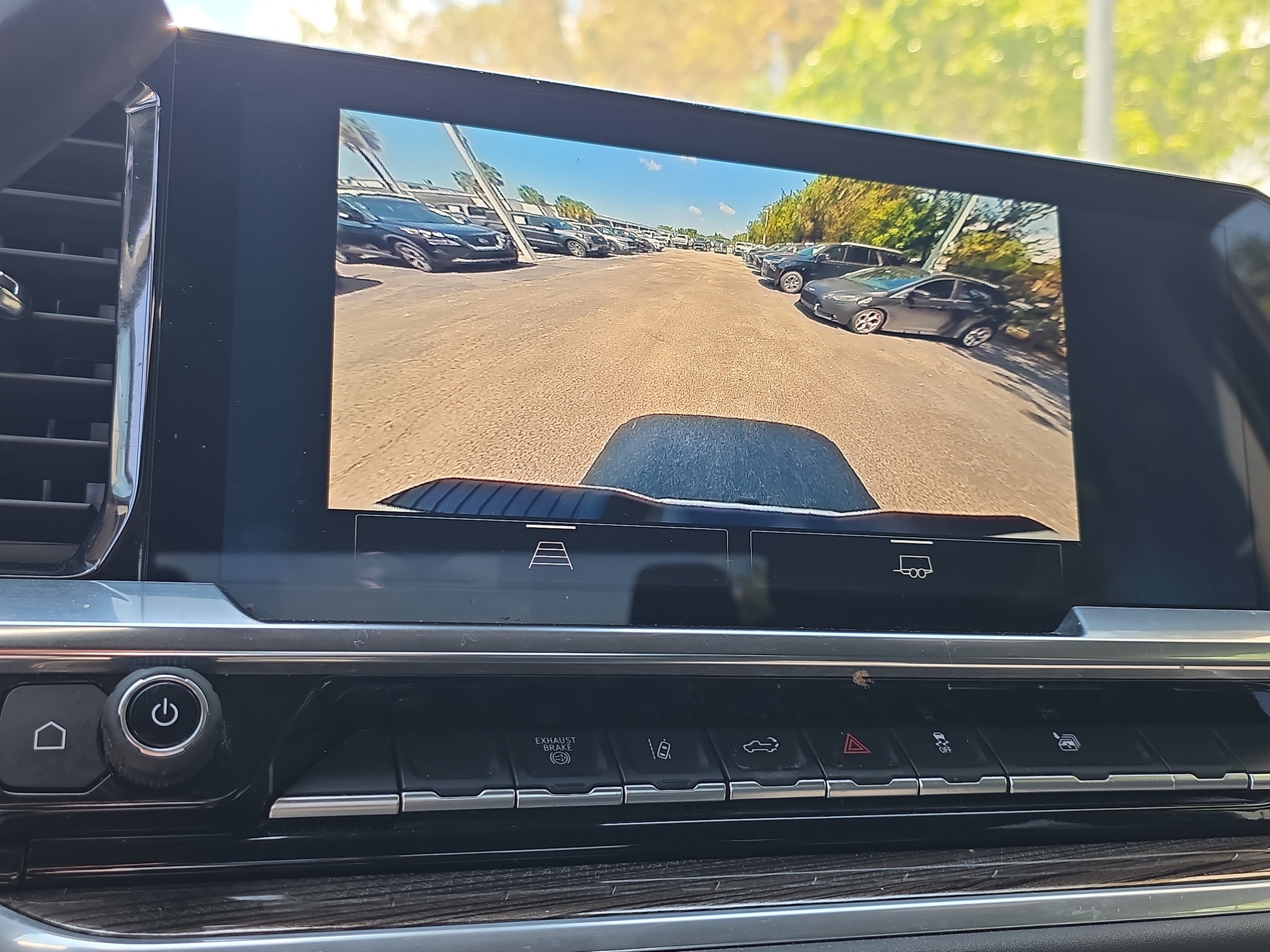 Used 2025 Chevrolet Silverado 2500 LT w/ Convenience Package AWD/4WD image 32