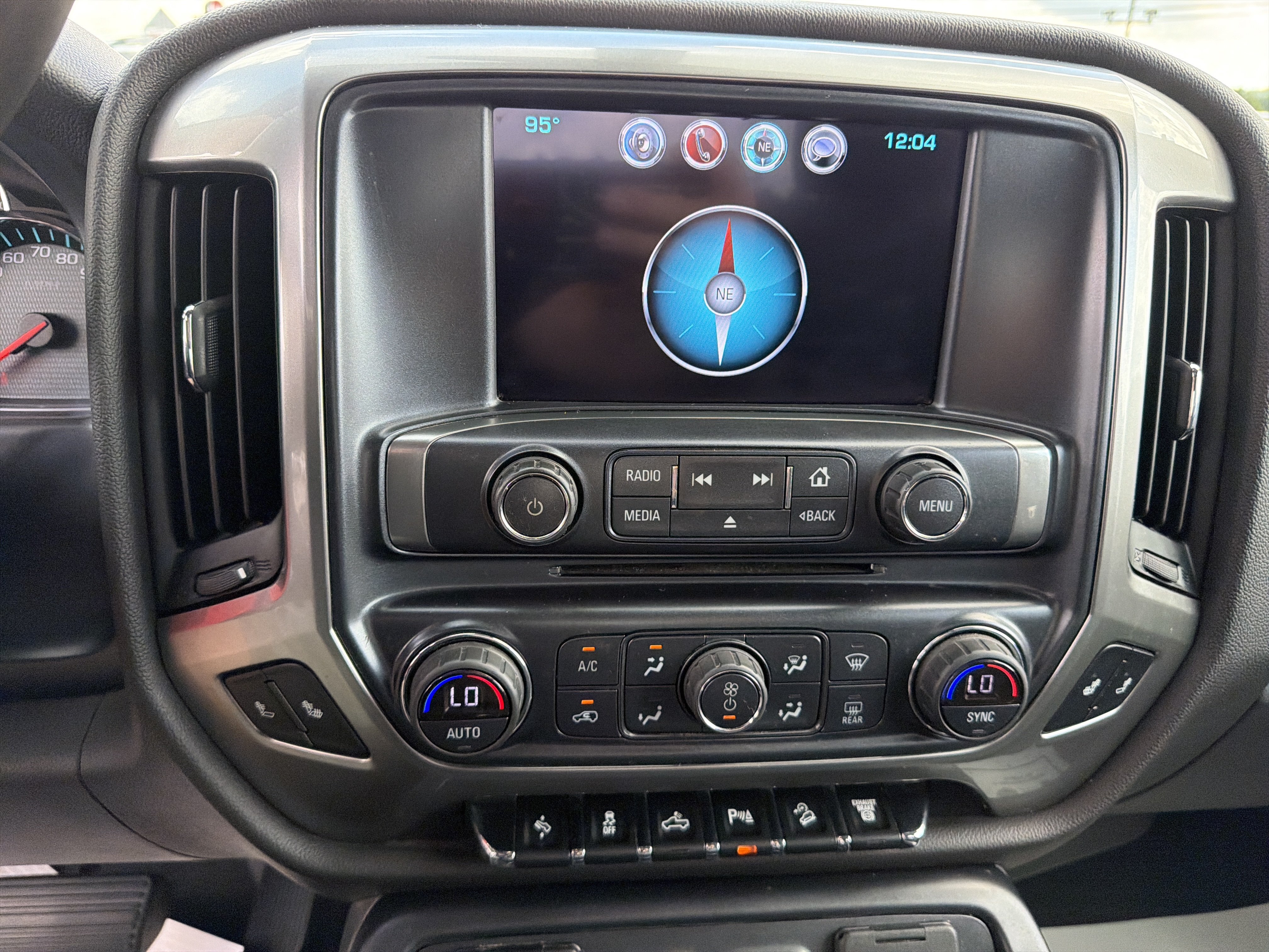 Used 2018 Chevrolet Silverado 2500 LT w/ LT Convenience Package AWD/4WD image 21