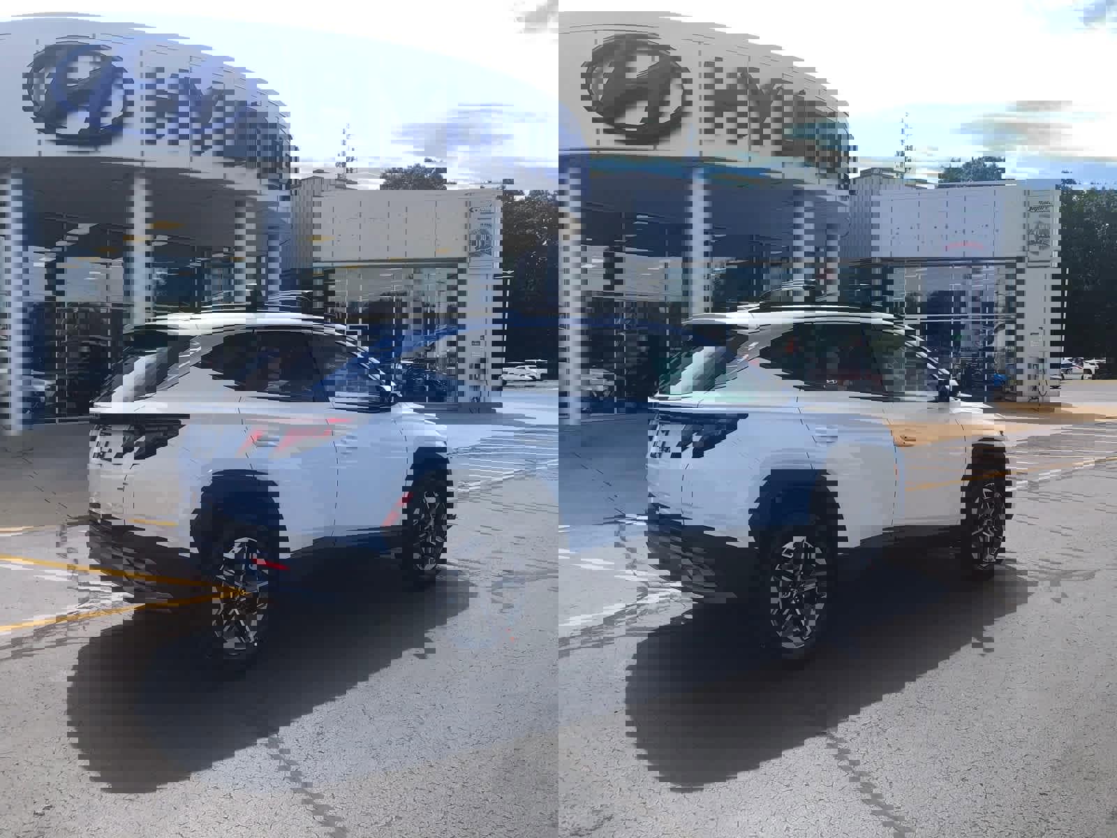 New 2026 Hyundai Tucson SEL image 2