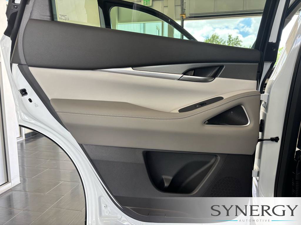 New 2027 INFINITI QX60 Luxe w/ Cargo Package FWD image 22