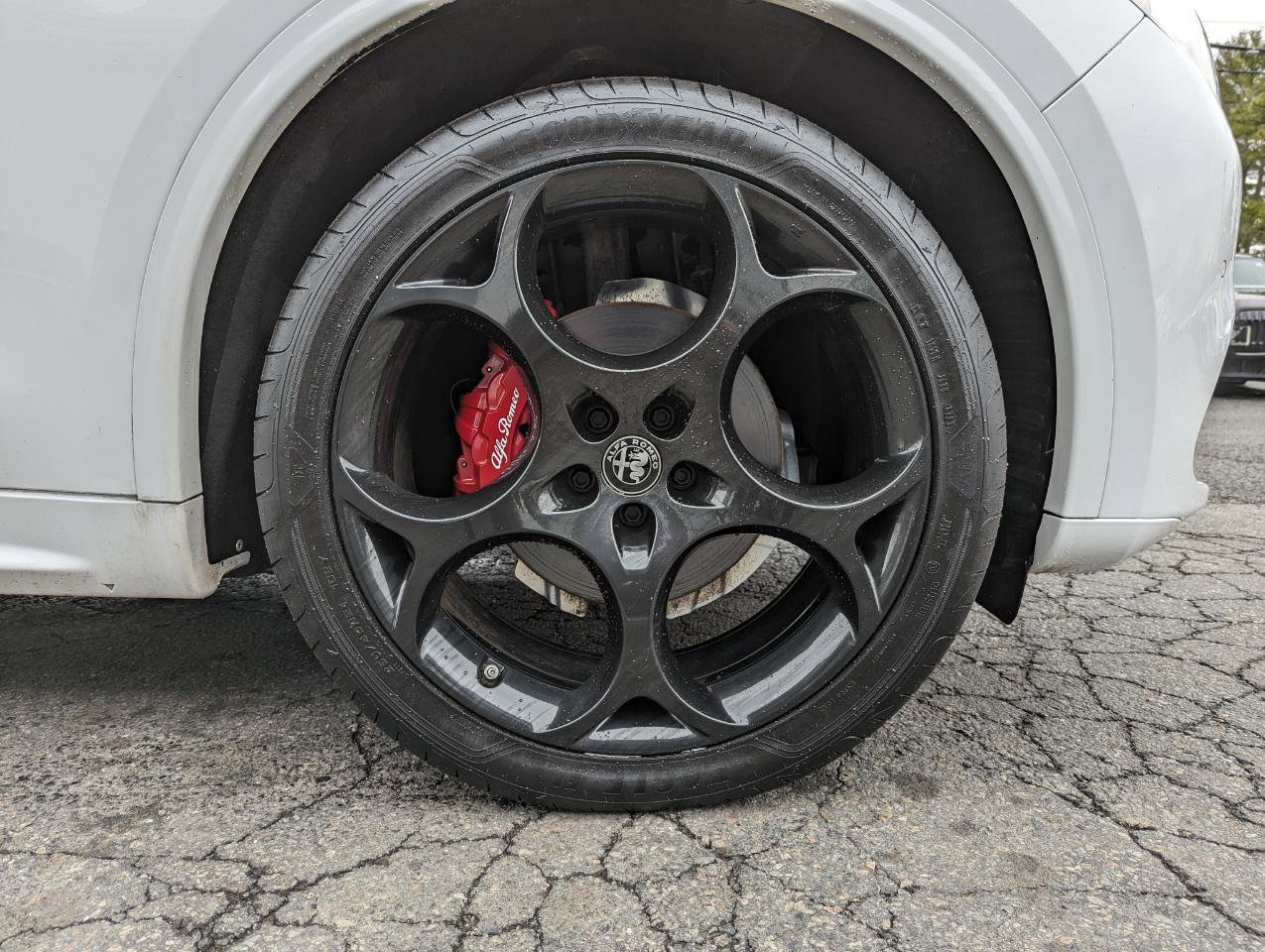 Used 2022 Alfa Romeo Stelvio Veloce image 49