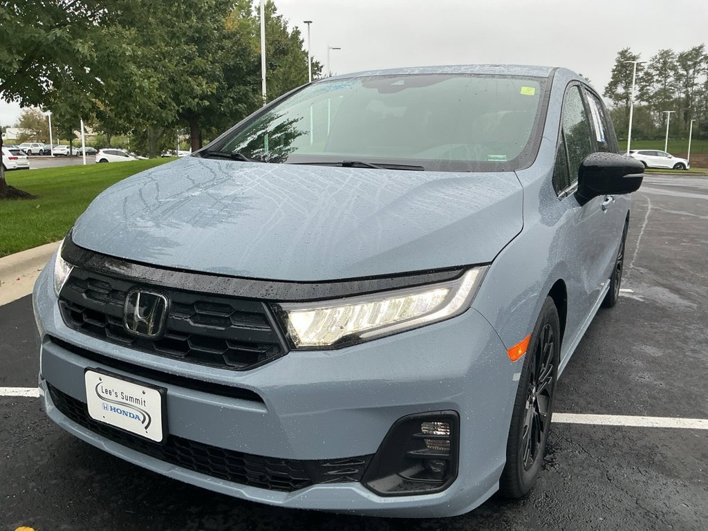 Used 2025 Honda Odyssey Sport-L image 3