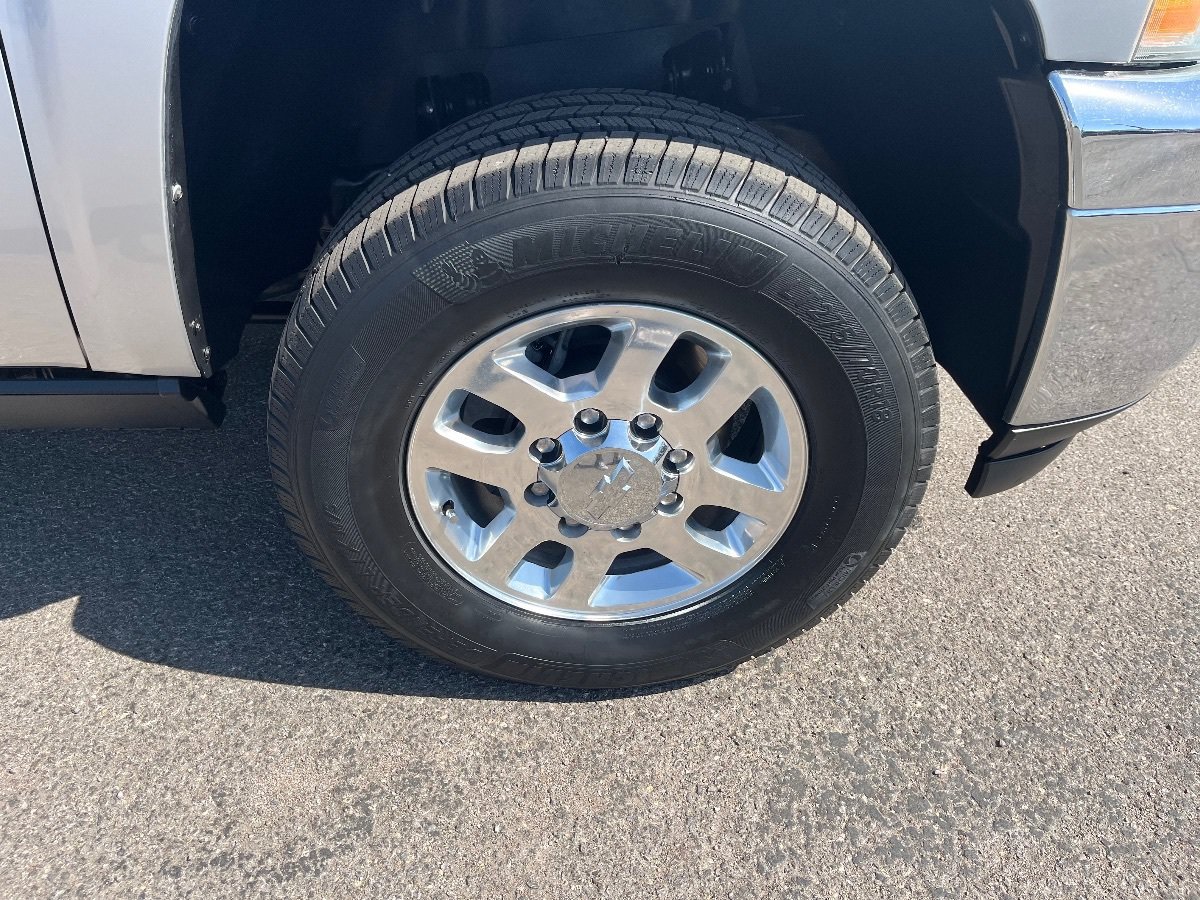 Used 2011 Chevrolet Silverado 3500 LTZ w/ LTZ Plus Package AWD/4WD image 43