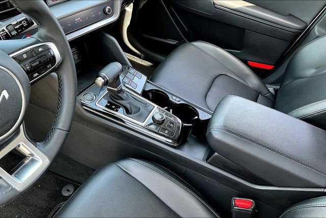 Used 2024 Kia Sportage EX AWD/4WD image 17