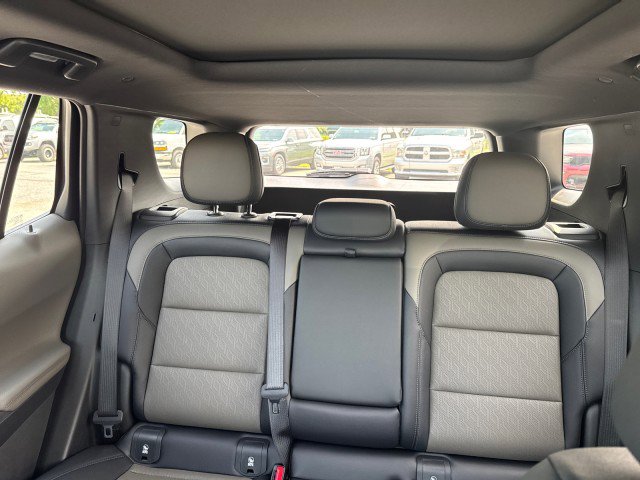 New 2026 Chevrolet Equinox LT w/ Convenience Package II image 16