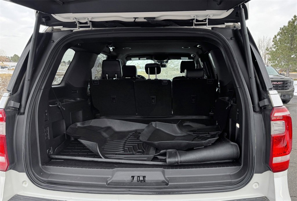 Used 2019 Ford Expedition XLT w/ Equipment Group 202A image 9