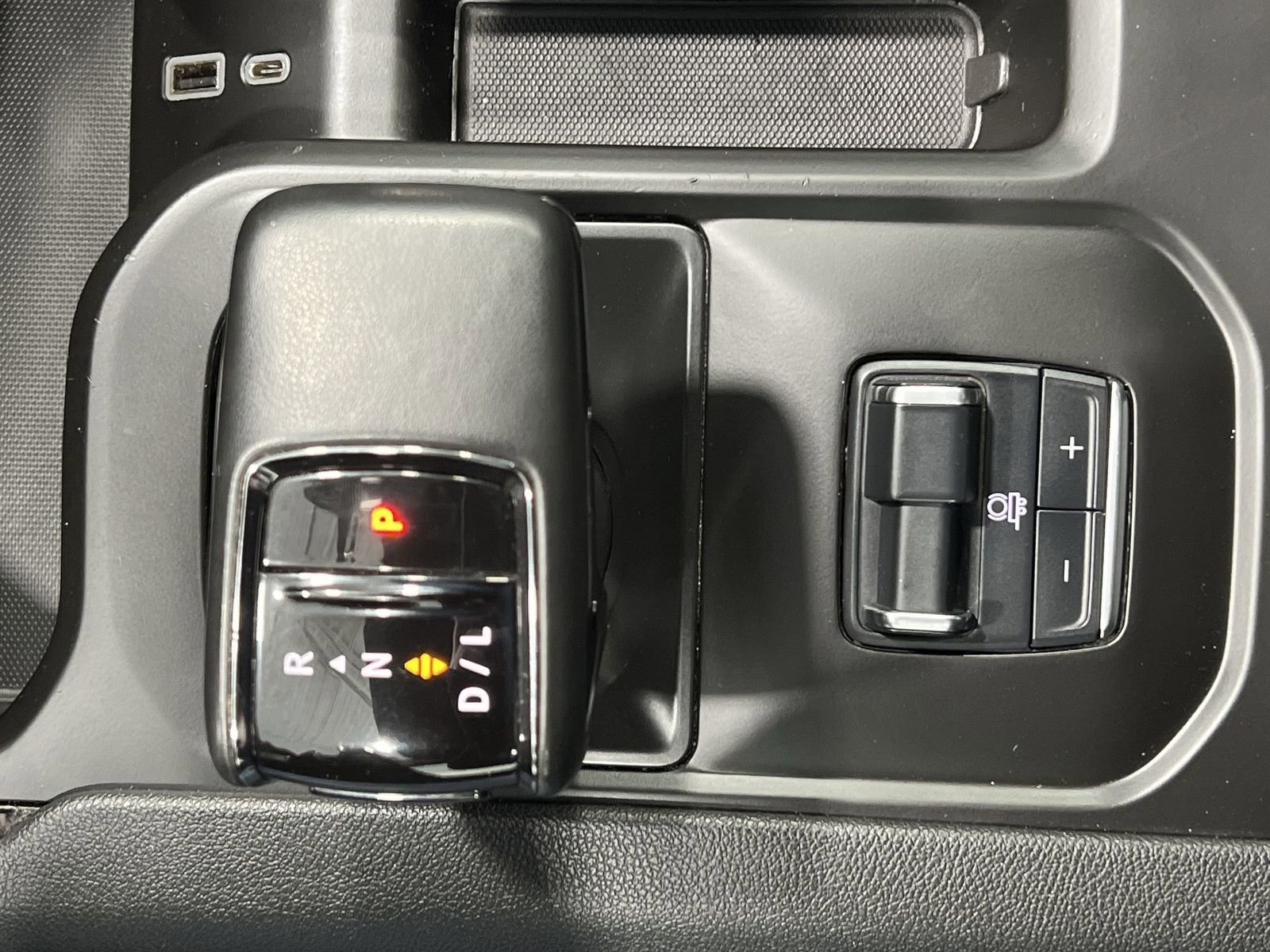 Used 2023 GMC Sierra 1500 AT4 w/ AT4 Premium Package image 20