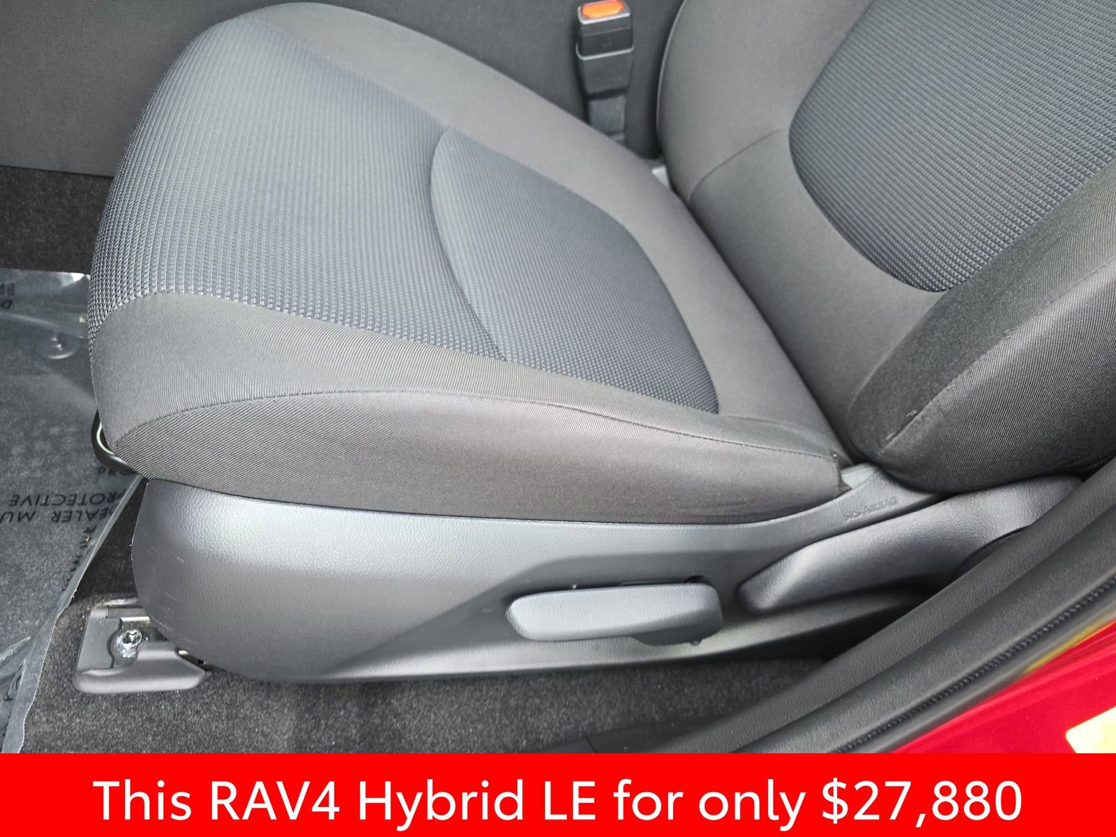 Used 2023 Toyota RAV4 LE image 35