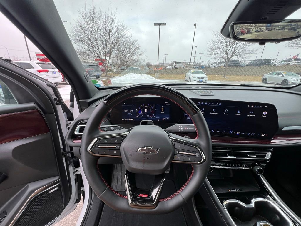 Used 2024 Chevrolet Traverse RS image 46
