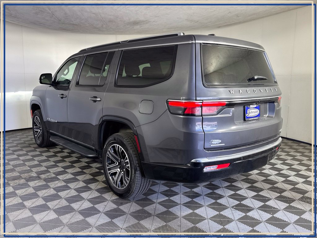 Used 2022 Jeep Wagoneer Series III AWD/4WD image 11
