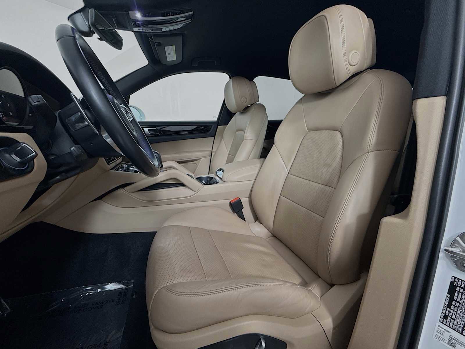 Certified 2019 Porsche Cayenne AWD/4WD image 5
