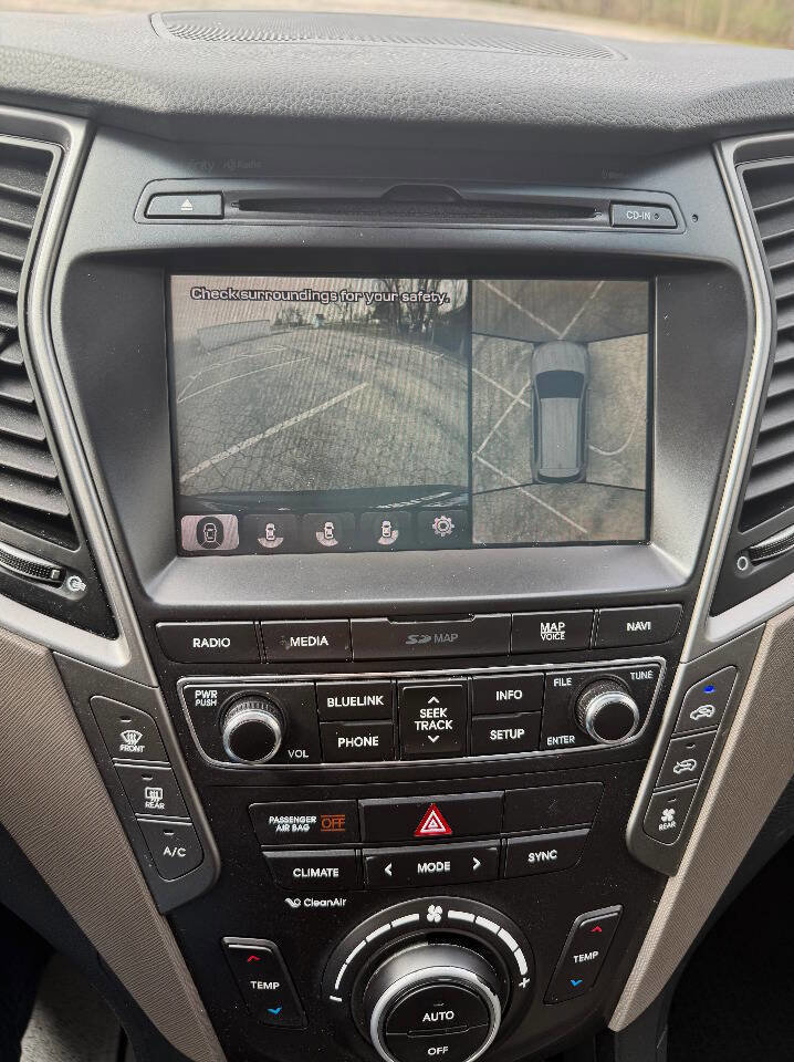 Used 2017 Hyundai Santa Fe SE Ultimate 4dr SUV w/ SE Ultimate Tech Package 03 image 15