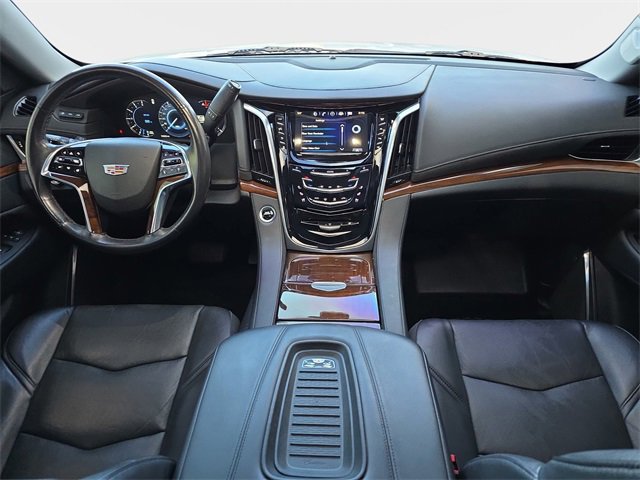 Used 2020 Cadillac Escalade Luxury w/ LPO, Radiant Package image 10