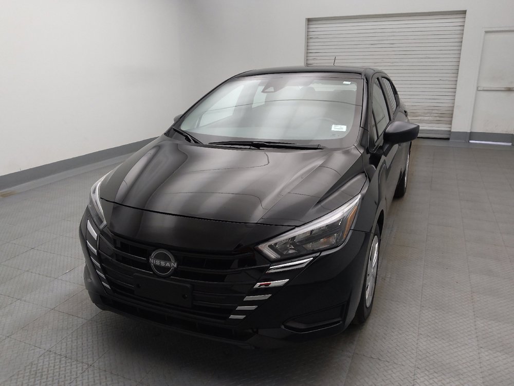 Used 2025 Nissan Versa S w/ Trunk Package FWD image 15