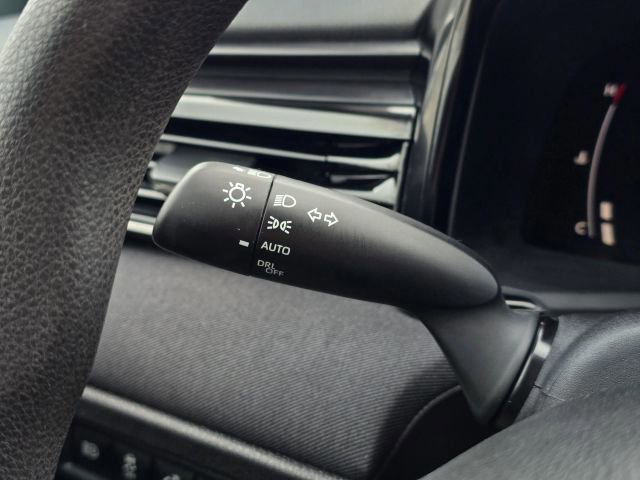 Used 2025 Toyota Camry LE image 28