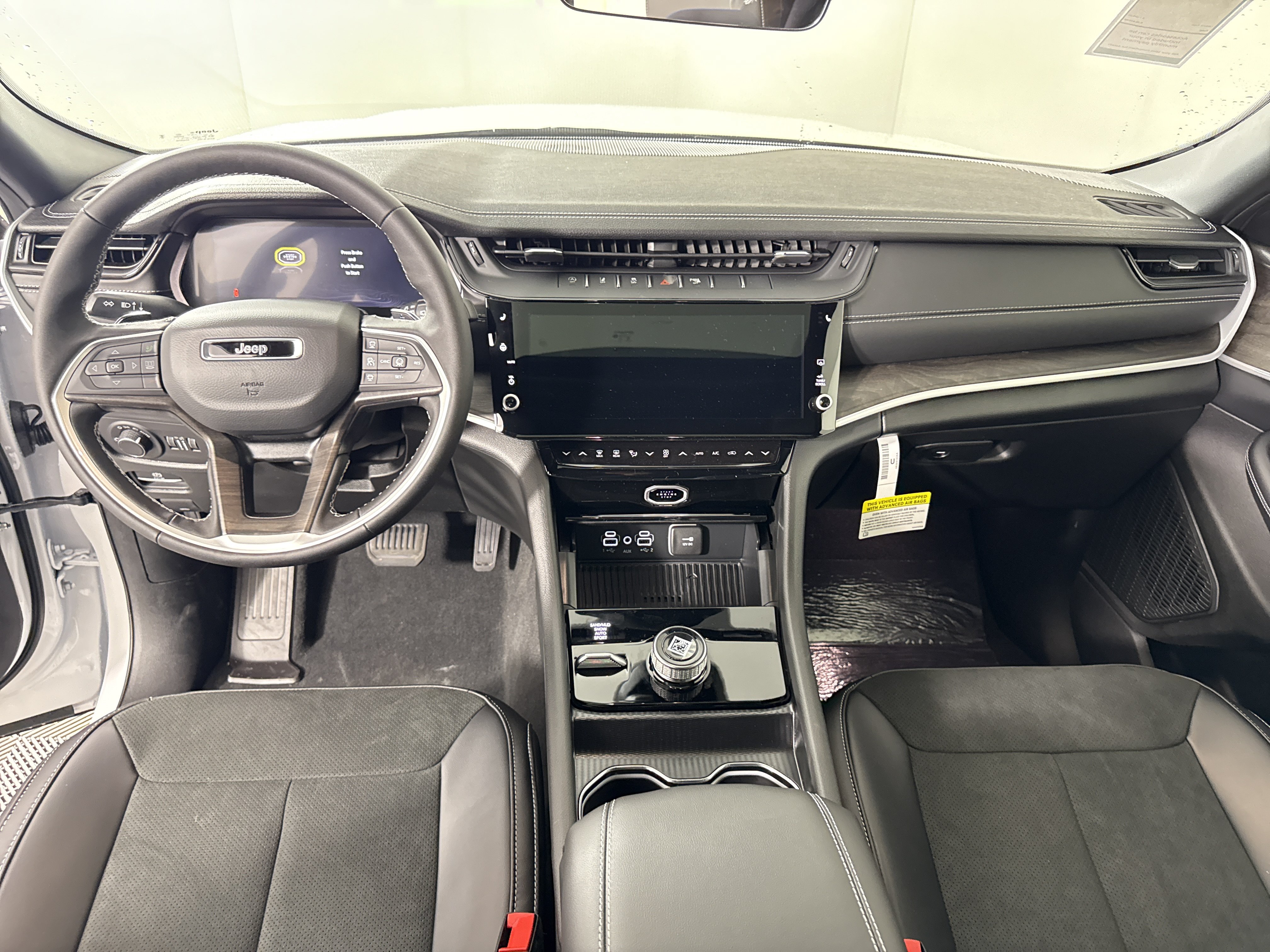 New 2026 Jeep Grand Cherokee Altitude AWD/4WD image 15