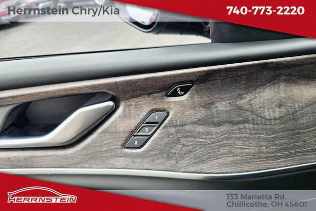 Used 2021 Jeep Grand Cherokee L Overland w/ Luxury Tech Group IV AWD/4WD image 16