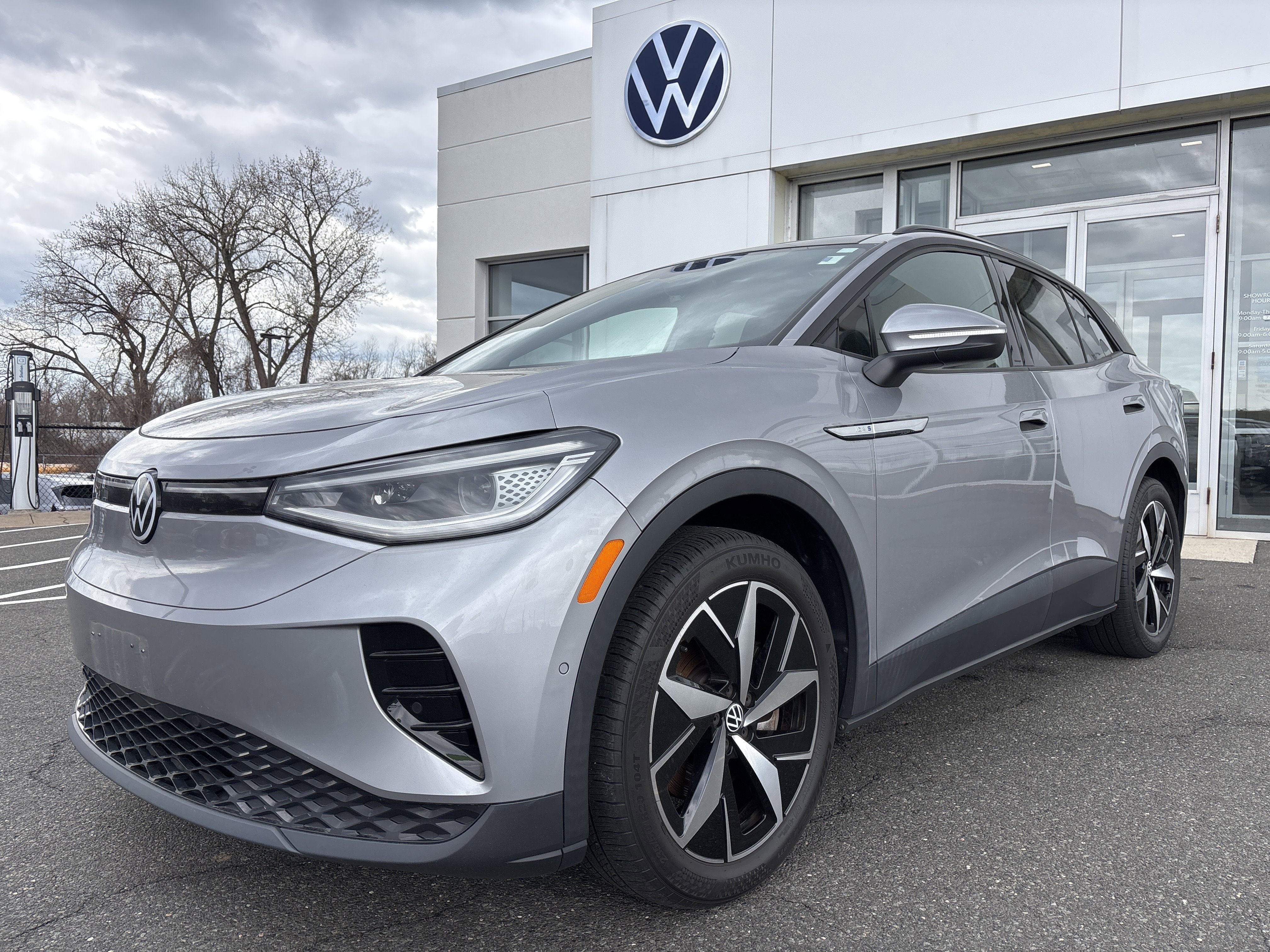 Used 2023 Volkswagen ID.4 S image 2