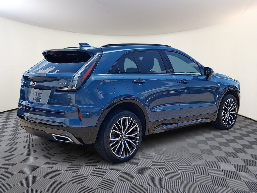 Used 2024 Cadillac XT4 Sport w/ Cold Weather Package AWD/4WD image 4