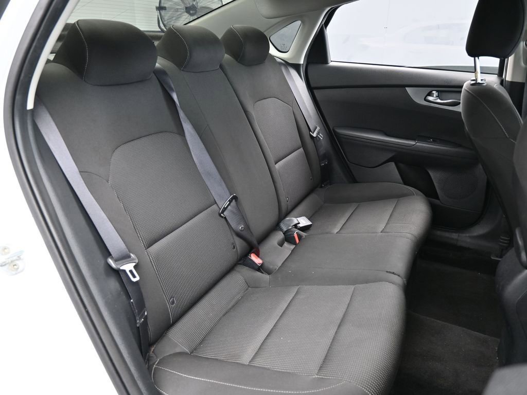 Used 2021 Kia Forte LXS image 39