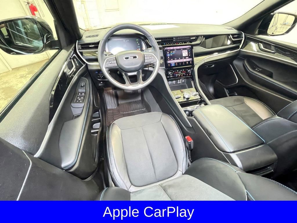 Used 2022 Jeep Grand Cherokee Trailhawk w/ Luxury Tech Group III image 12