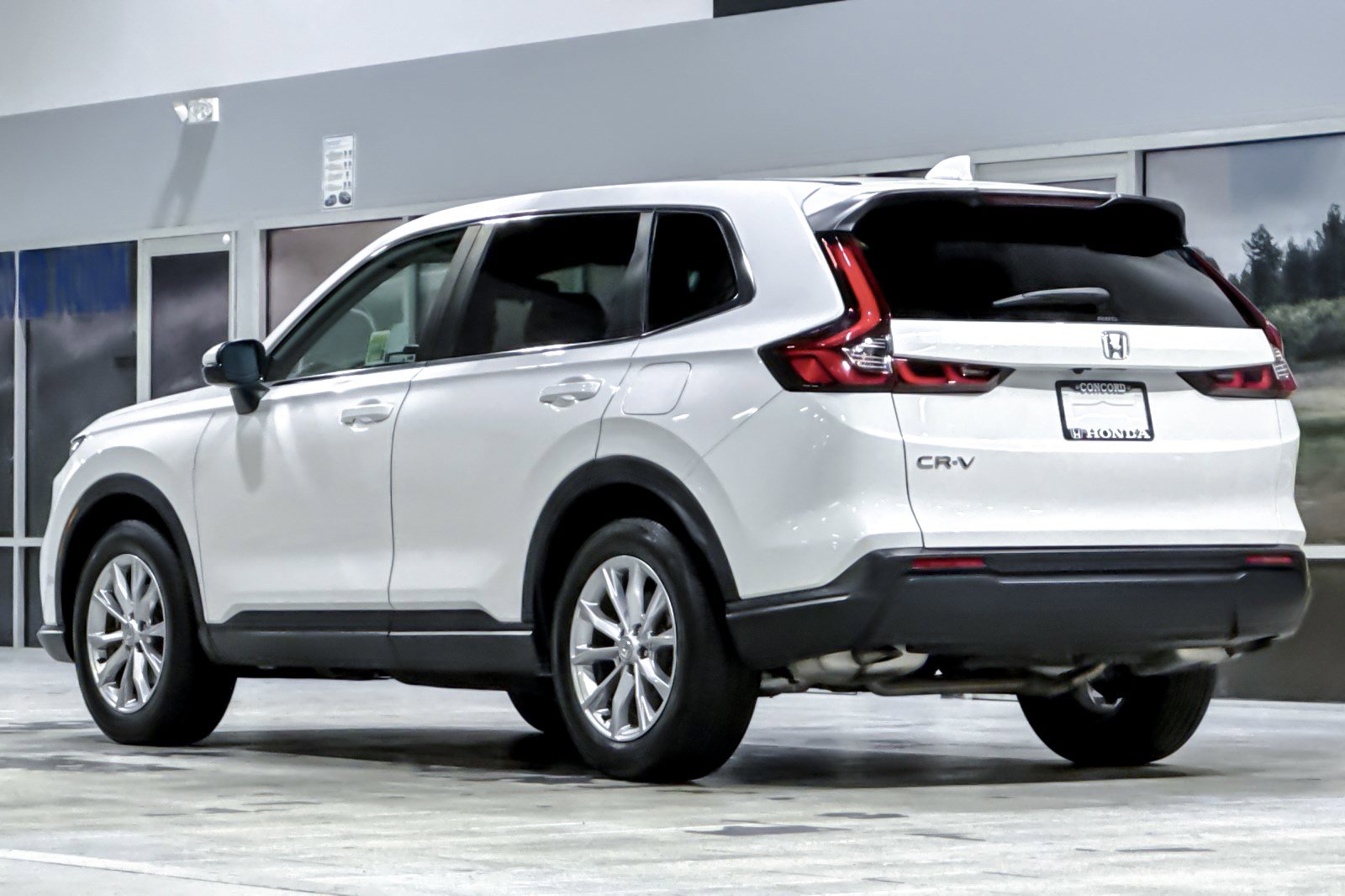 Used 2023 Honda CR-V EX image 3