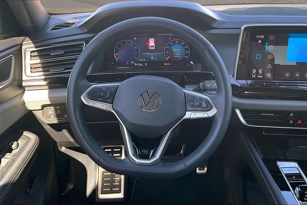 Used 2025 Volkswagen Atlas Cross Sport SEL R-Line image 5