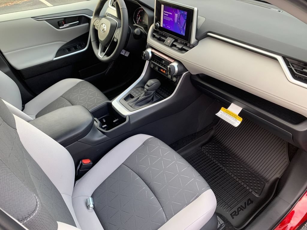New 2025 Toyota RAV4 XLE w/ Convenience Package AWD/4WD image 16