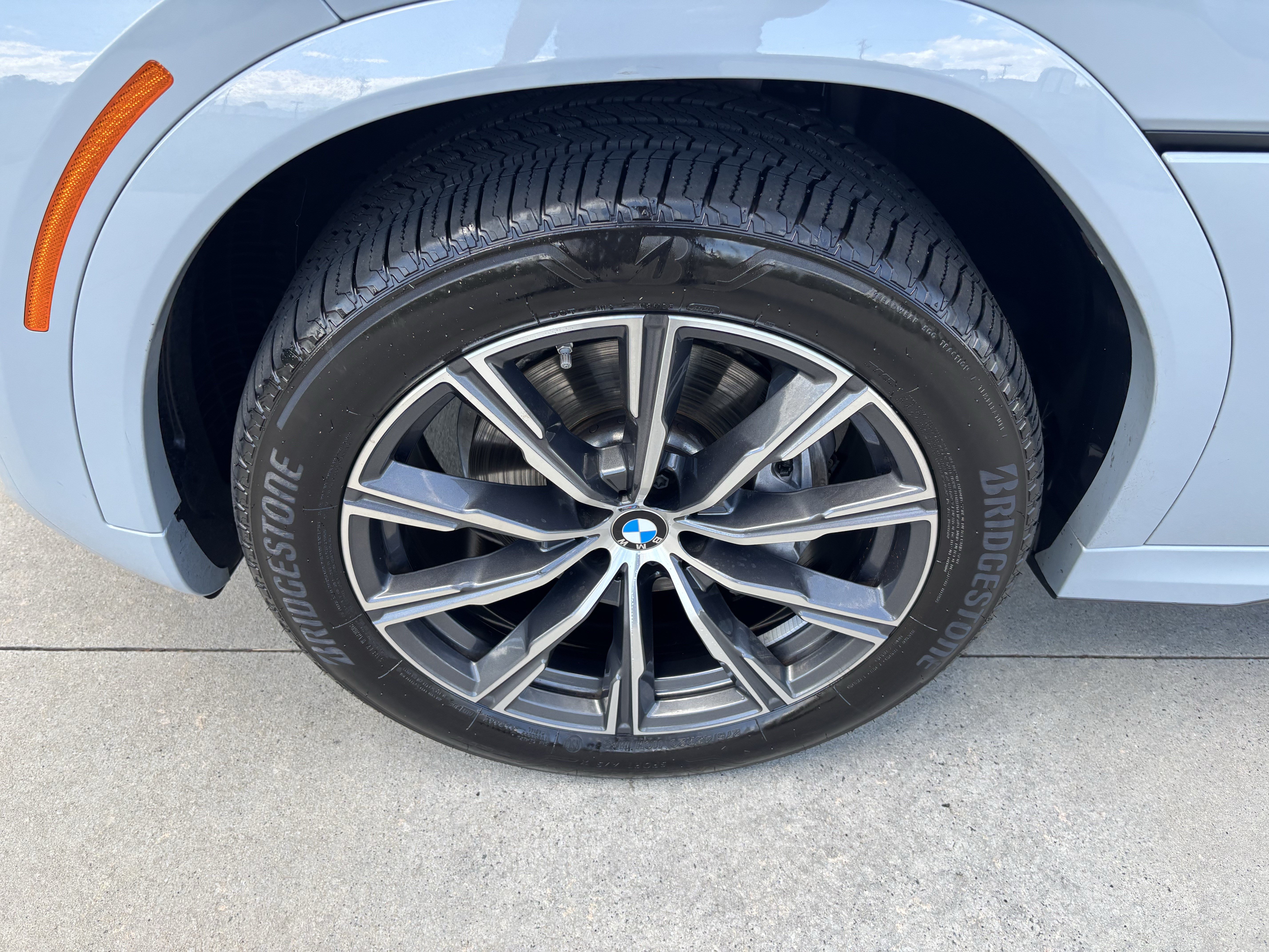 Certified 2026 BMW X6 xDrive40i AWD/4WD image 13