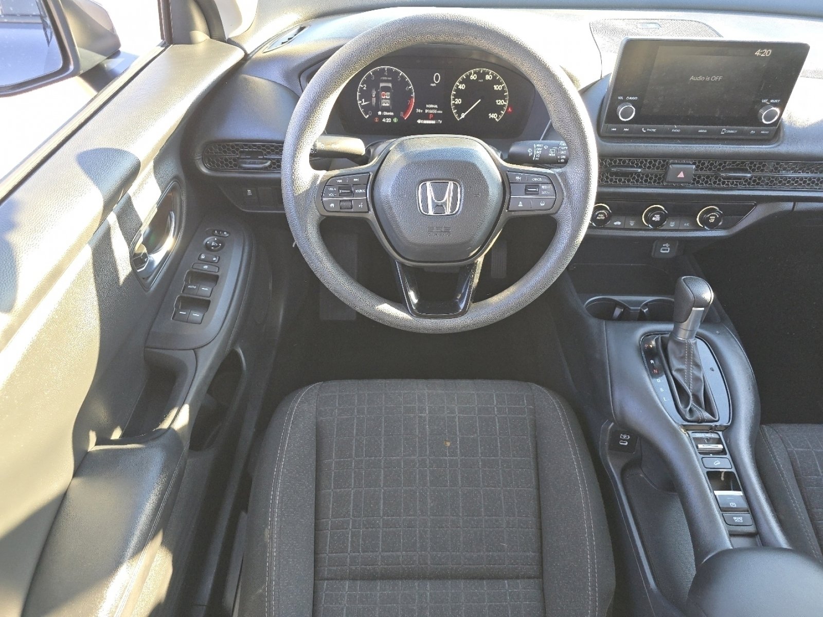 Used 2025 Honda HR-V LX image 28