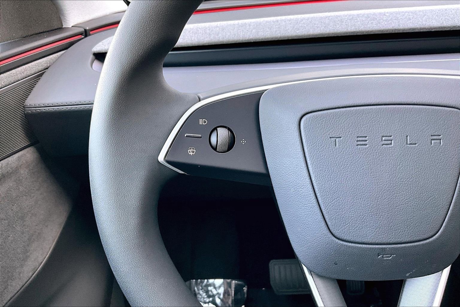 Used 2026 Tesla Model Y Long Range RWD image 17