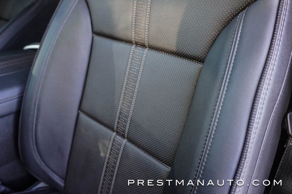 Used 2025 Chevrolet Silverado 3500 High Country w/ Technology Package image 35