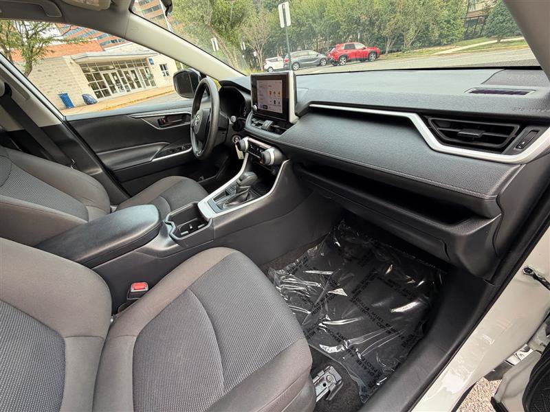 Used 2025 Toyota RAV4 LE FWD image 29