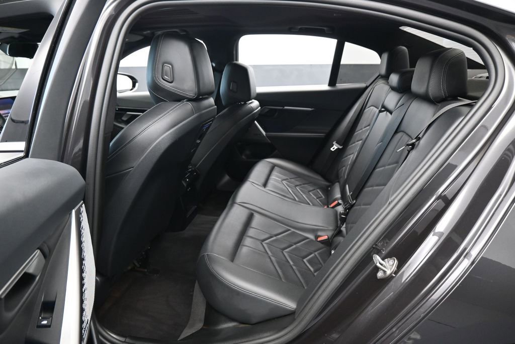 Used 2024 BMW 530i RWD image 40